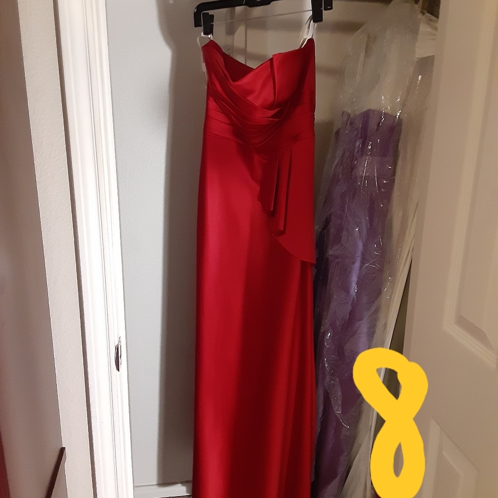 Prom dresses - Picture 6 of 8